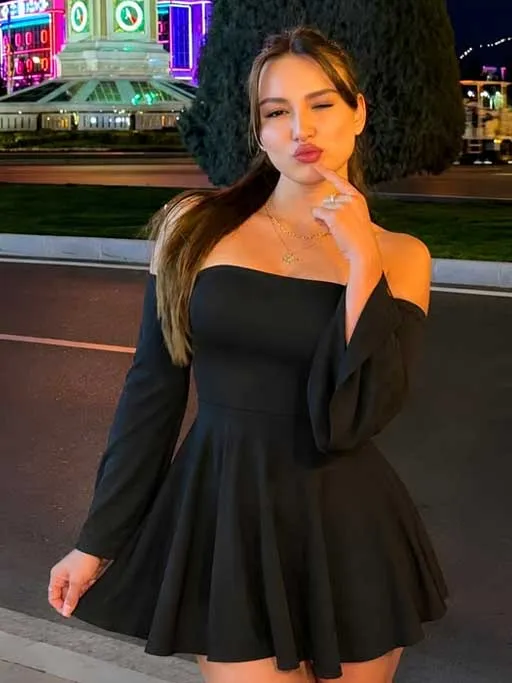 Monisha Aerocity Call Girl